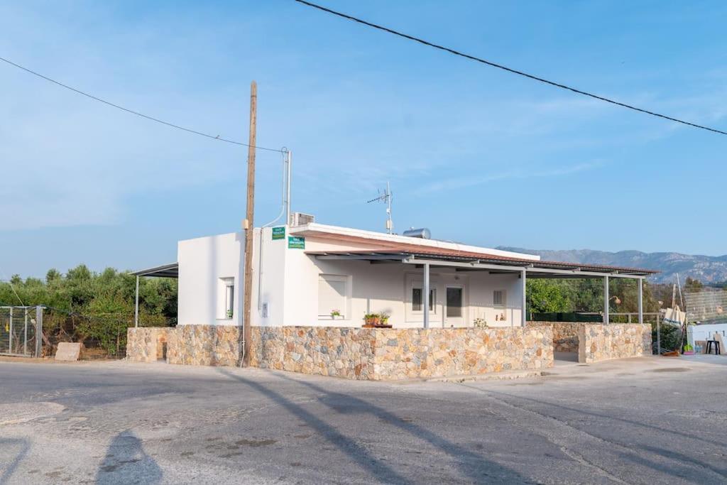 Daire Zografia - Charming House Near The Coast *